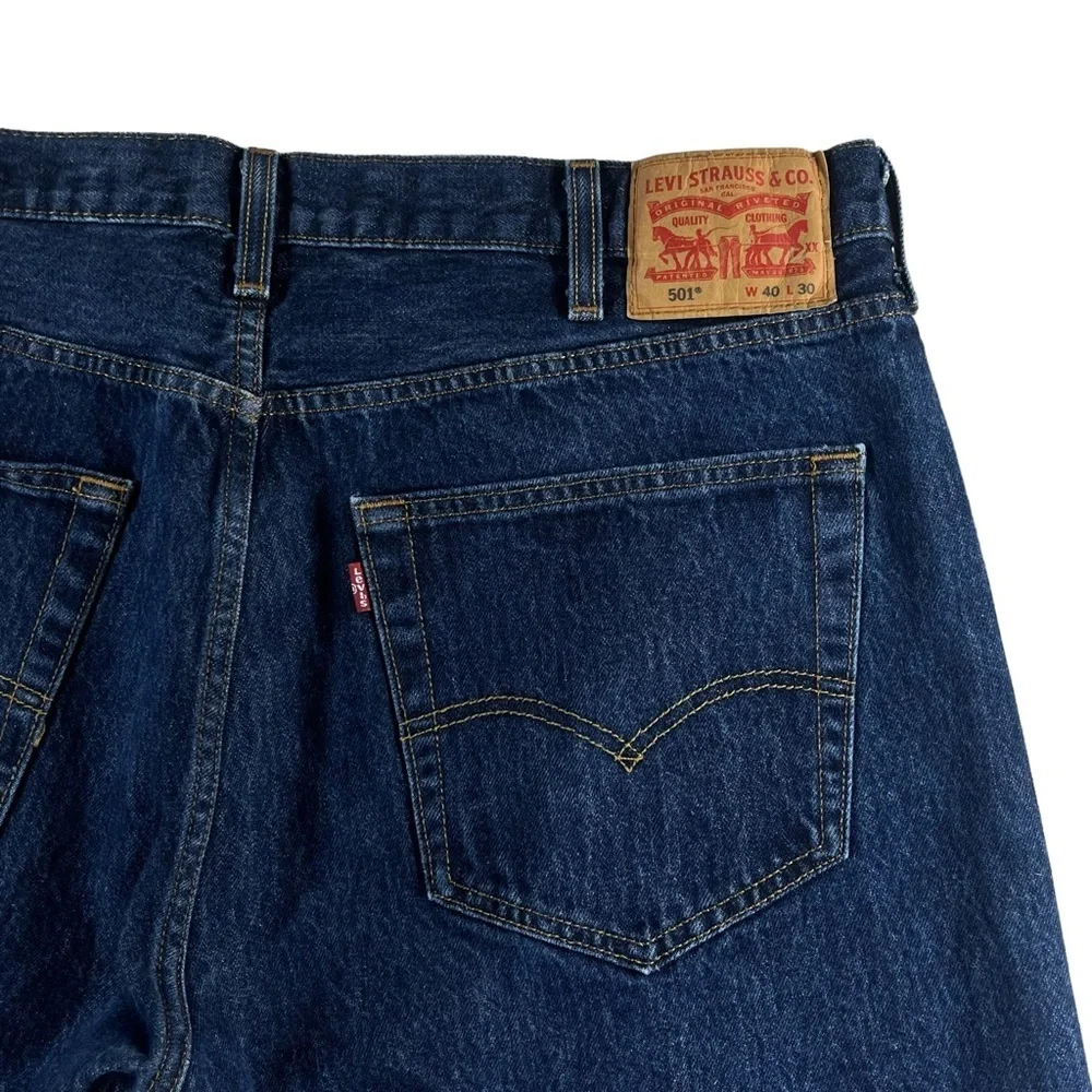Levi’s 501 Mens Jeans Blue size 40 Button Fly Dark Wash 10687